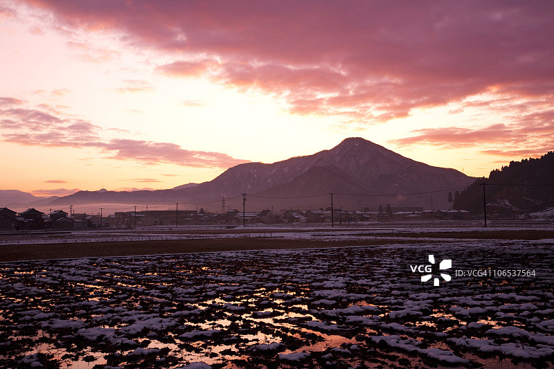 日野山黎明图片素材