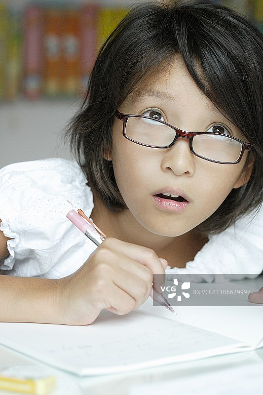 女孩备考图片素材