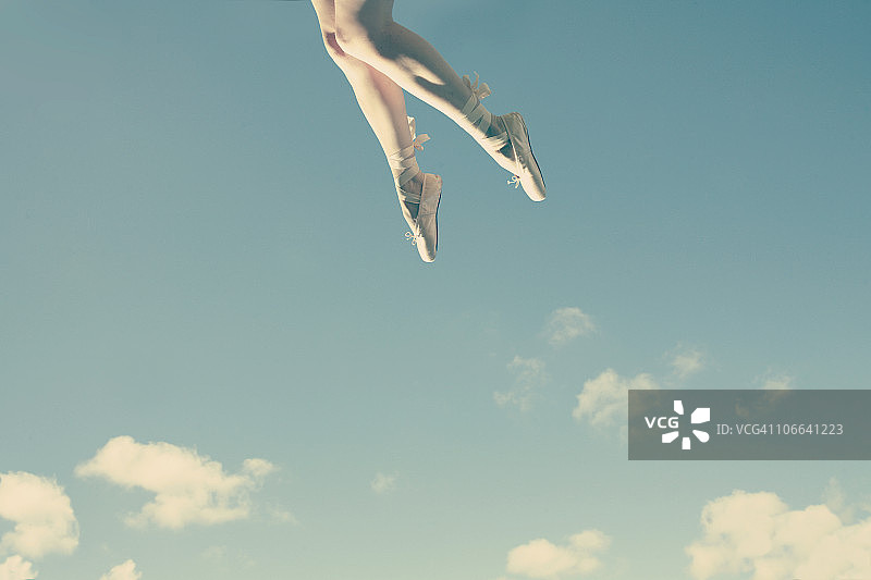 漂浮上升图片素材