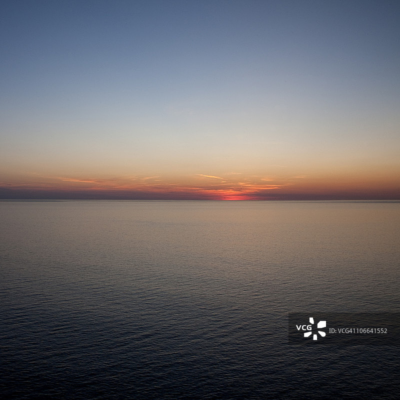 第二天图片素材