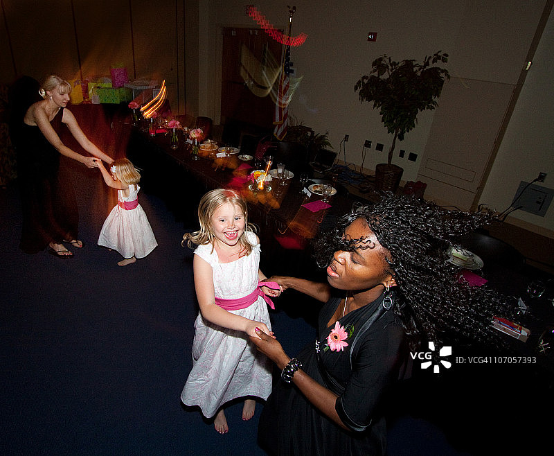 婚礼儿童舞蹈图片素材