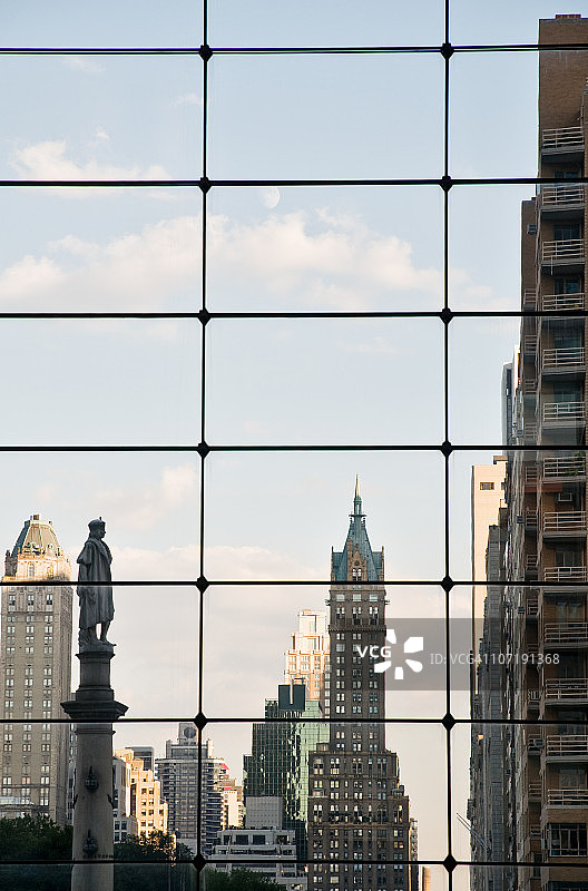 纽约市哥伦布圆环的窗口景观图片素材