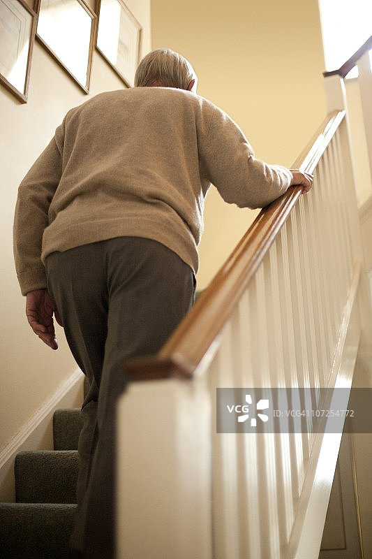 孤独的年长男人图片素材