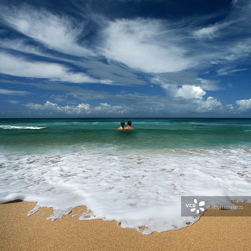 海边情侣图片素材