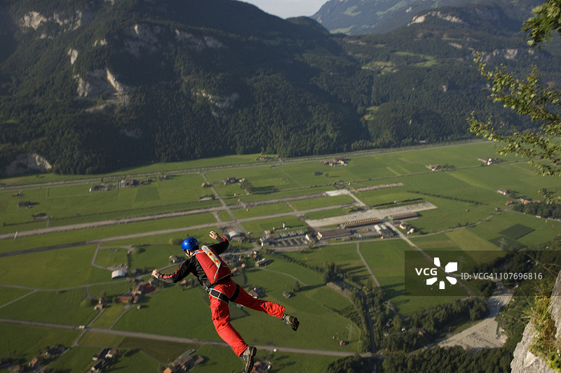 悬崖跳伞图片素材