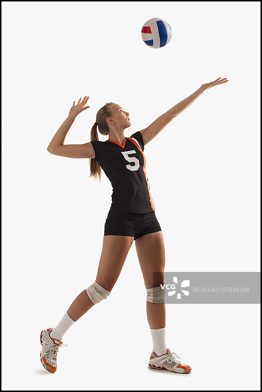 打排球的年轻女孩（16-17岁）图片素材