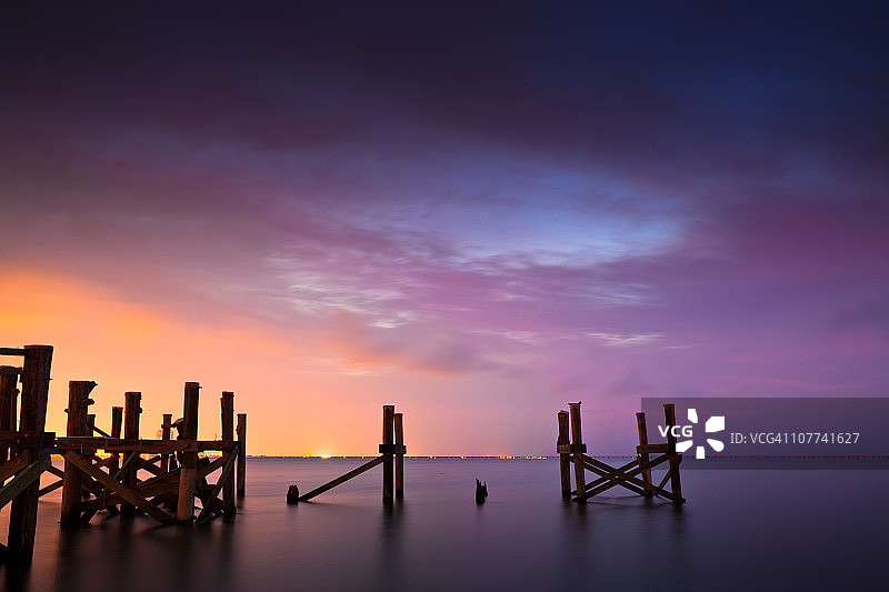 庞恰特雷恩湖的废弃码头图片素材