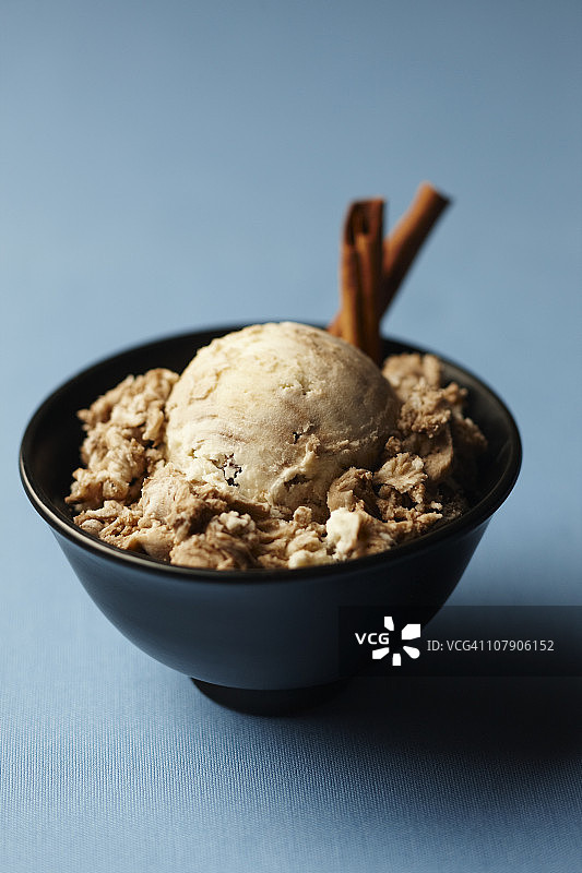 摩卡冰淇淋碗图片素材