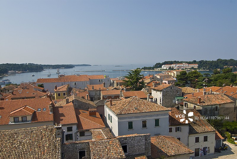 从克罗地亚波雷奇的欧弗拉西安圣殿俯瞰城市景观图片素材