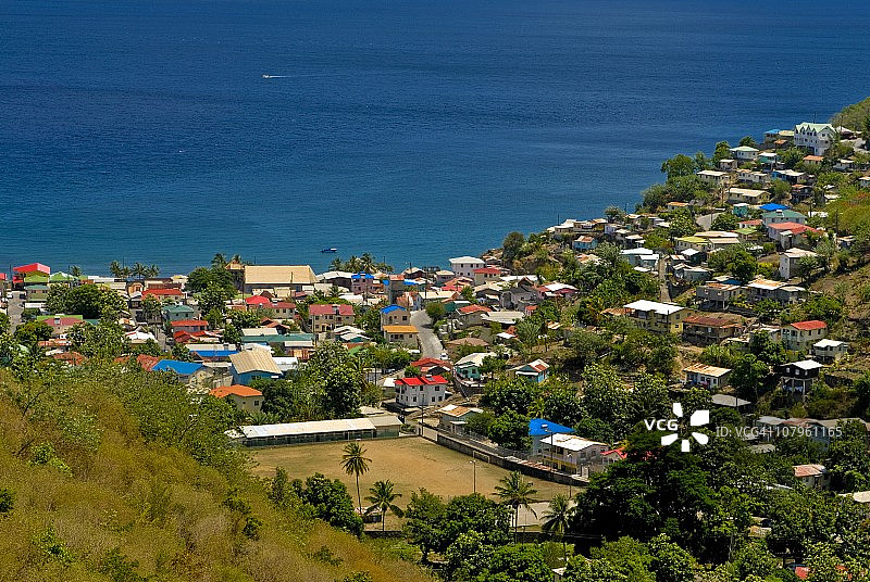 沿海村庄，安斯拉雷，圣卢西亚，向风群岛，西印度群岛，加勒比，中美洲图片素材
