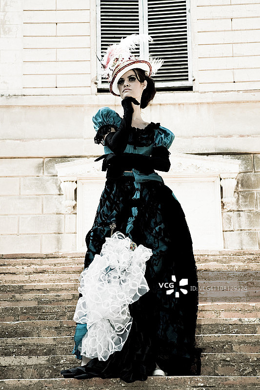 年轻女子时尚肖像图片素材