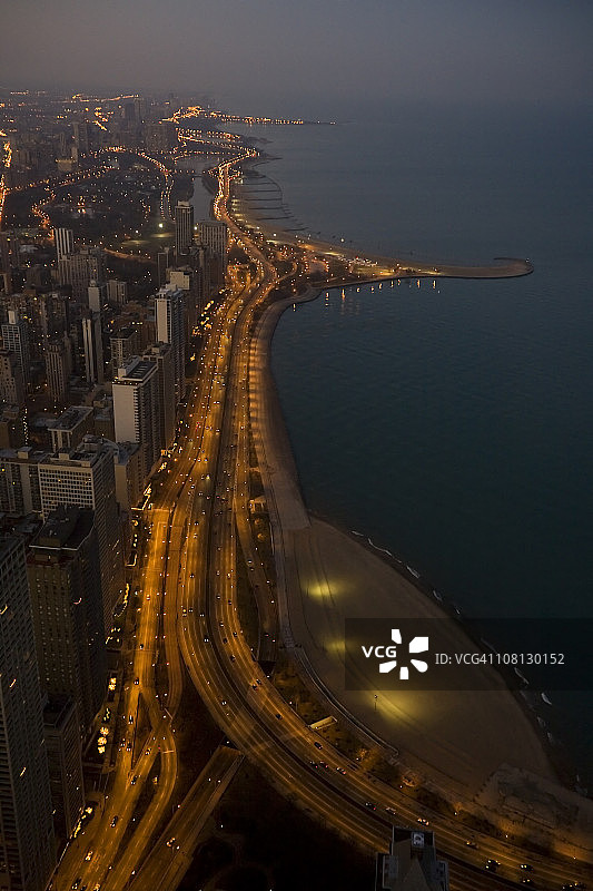 芝加哥湖岸夜景鸟瞰图片素材