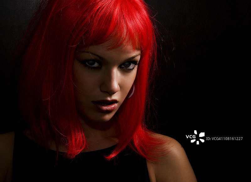 红发女孩图片素材