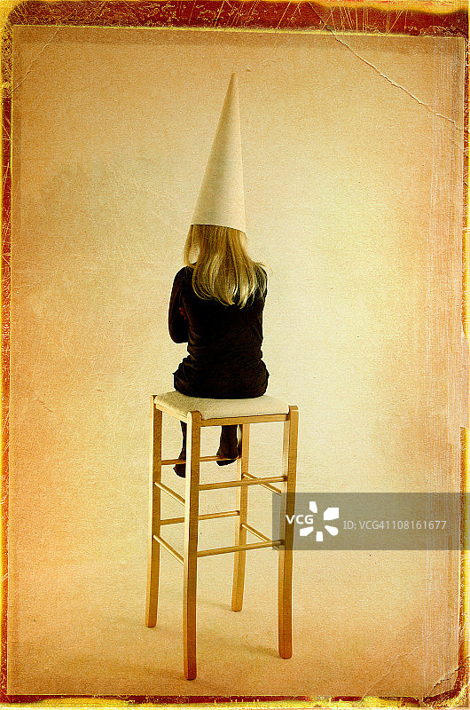 身处困境图片素材