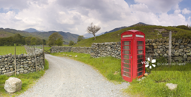 英国湖区红色电话亭图片素材