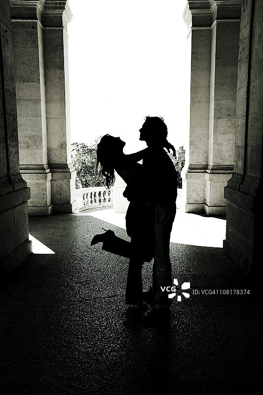 夫妇在爱图片素材