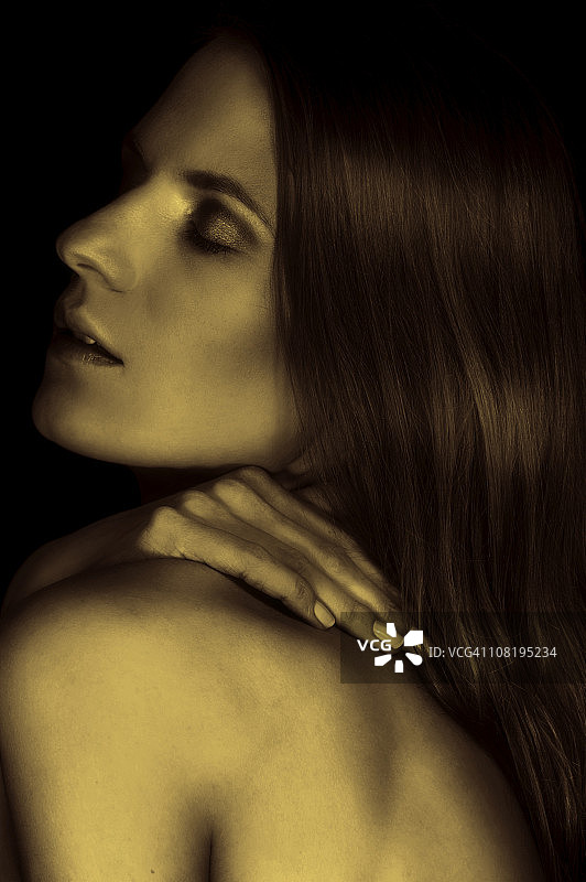 摩擦肩膀图片素材