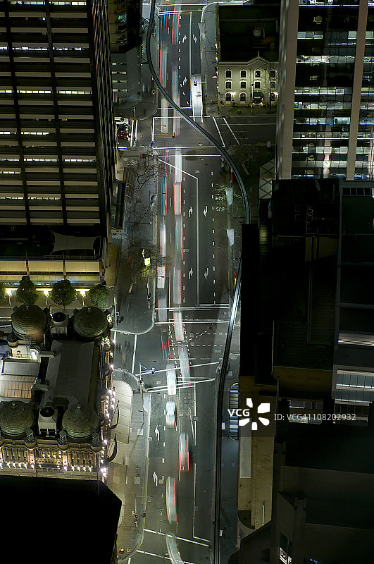 夜间交通流图片素材