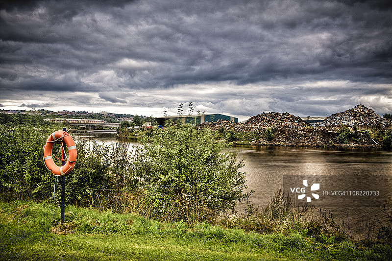 在河边图片素材