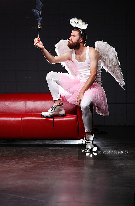 正在思考烟花的牙仙图片素材