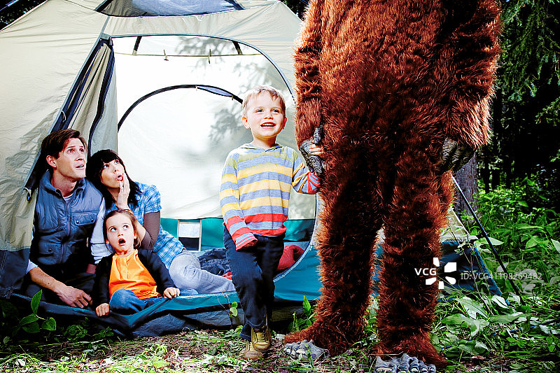 我的新朋友大脚怪图片素材