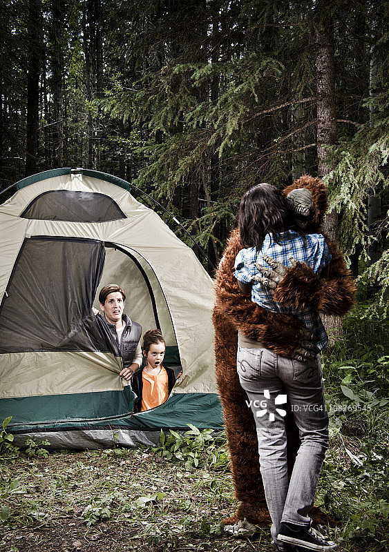 大脚怪之恋图片素材