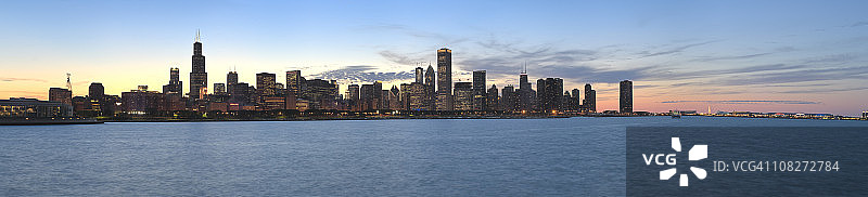 芝加哥天际线日落全景 (XXXL)图片素材