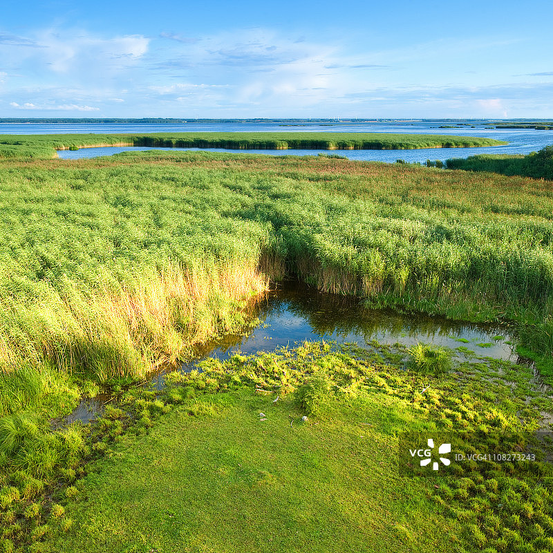 瑞典塔克恩湖的秀丽风光图片素材
