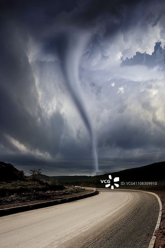 强大的龙卷风图片素材