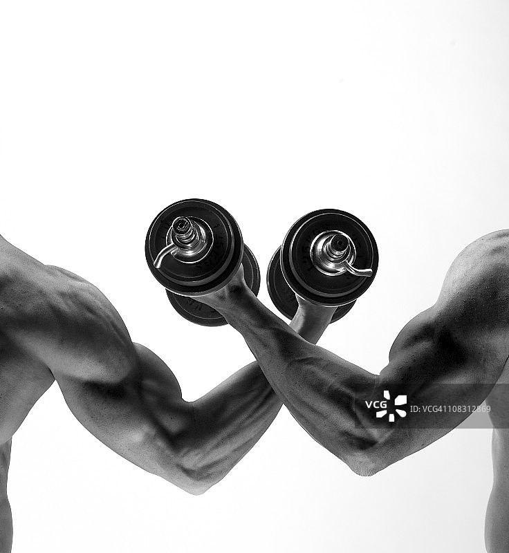 举哑铃图片素材