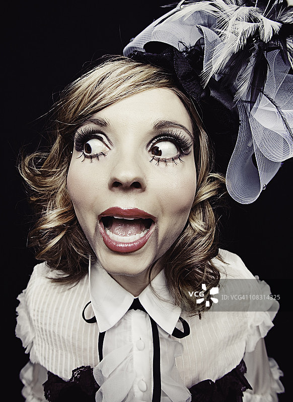 腹语娃娃图片素材