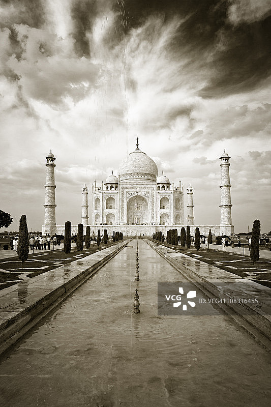 棕褐色调的泰姬陵图片素材