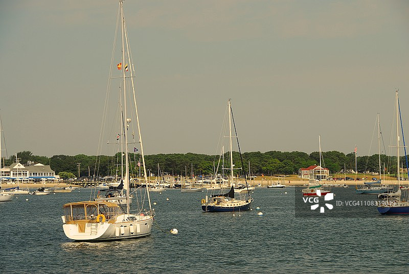 海恩尼斯港口的船只图片素材