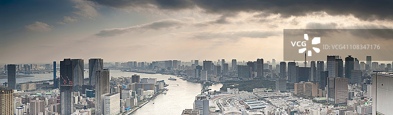 阳光和摩天大楼图片素材