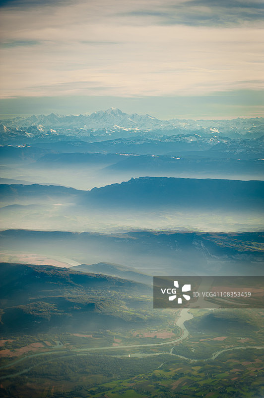 勃朗峰鸟瞰图图片素材