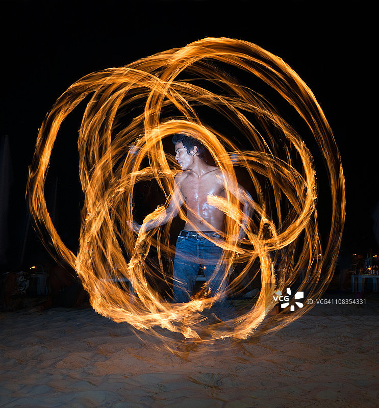 海滩上的火焰舞（XXXL）图片素材