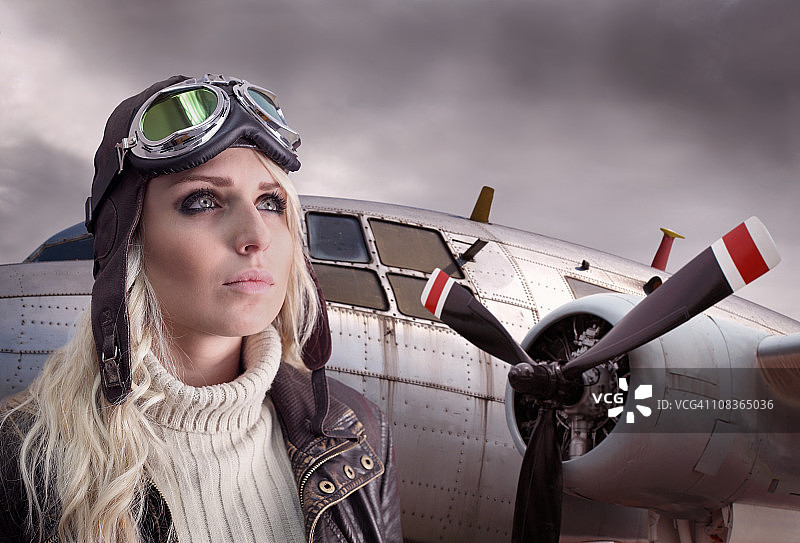复古装备飞行员女孩与飞机图片素材