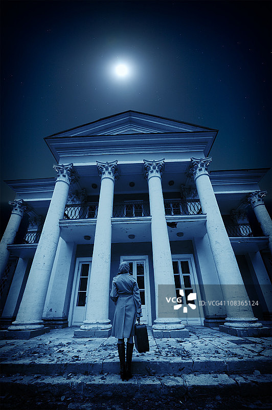 夜间访客图片素材