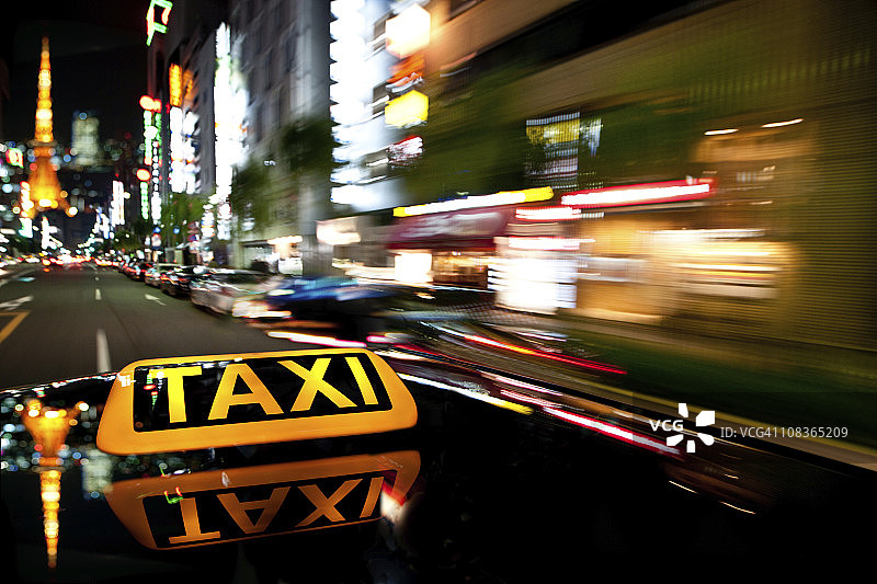 夜晚的速度图片素材