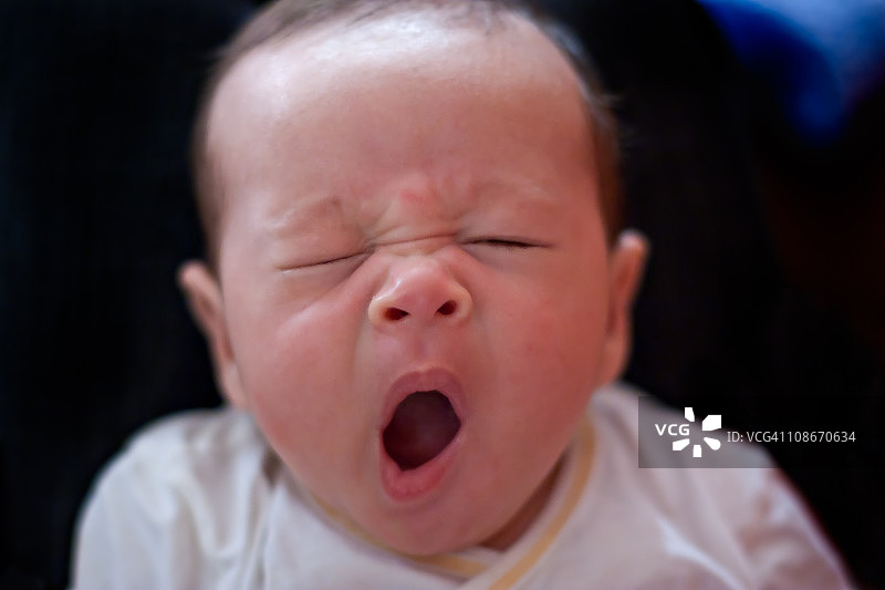 打哈欠图片素材