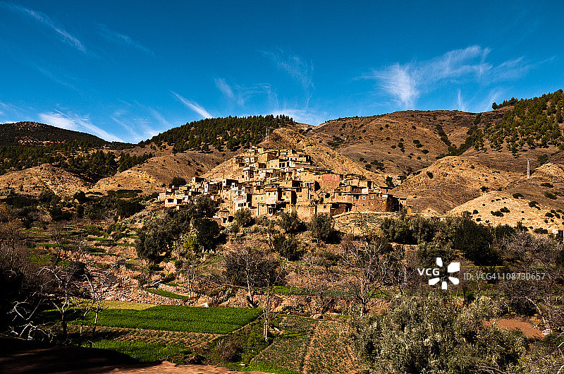 山中的柏柏尔村庄图片素材