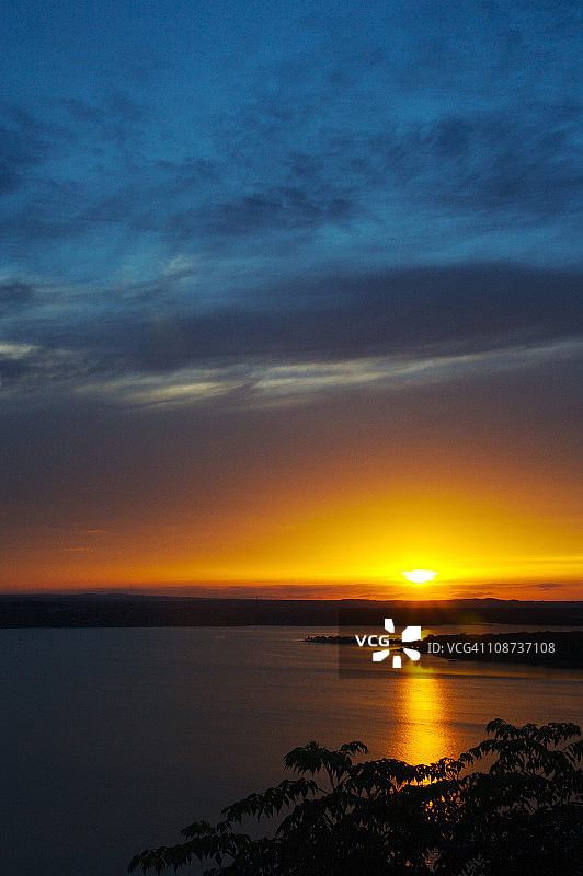 特拉维斯湖图片素材