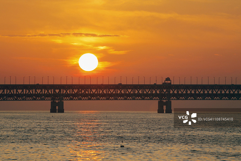 通往大阪关西国际机场的桥梁，日本本州图片素材