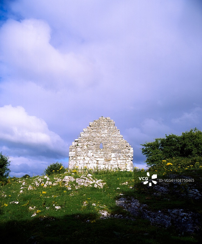 草地上的凯尔特考古图片素材