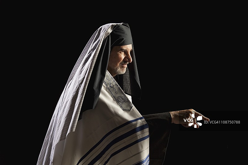 男子扮演圣经人物图片素材