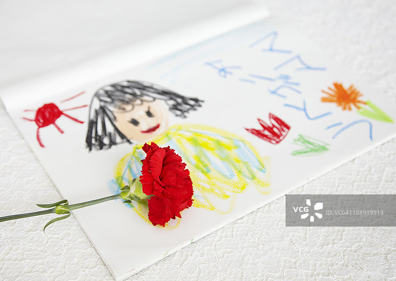 康乃馨和蜡笔画图片素材