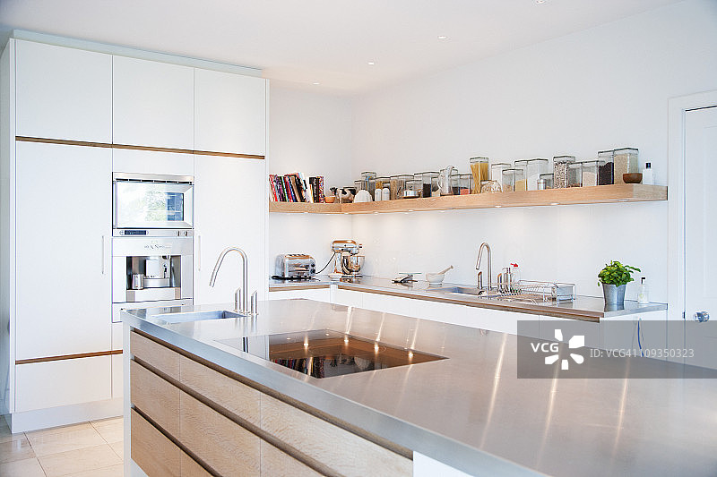 现代厨房和不锈钢台面图片素材