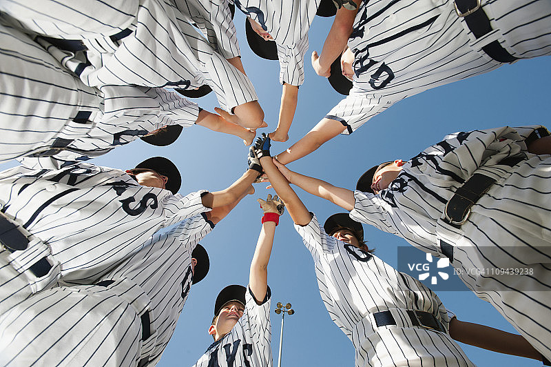 美国加州拉德拉牧场的小联盟球员（10-11岁）庆祝图片素材