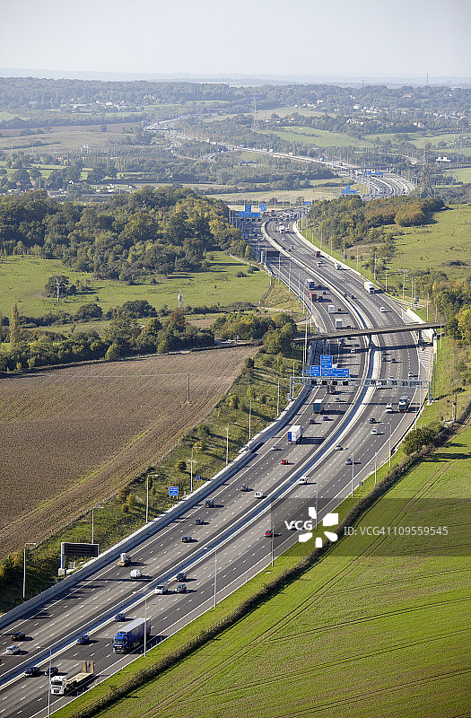 埃塞克斯乡村的M25高速公路交通图片素材