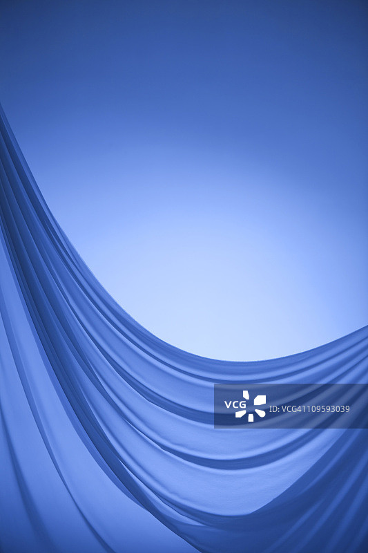 蓝色窗帘图片素材